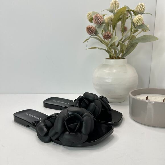 Jeffrey Campbell Floralee Rosette Flower Slide Sandals Black Shiny Women's 6 - Picture 1 of 8
